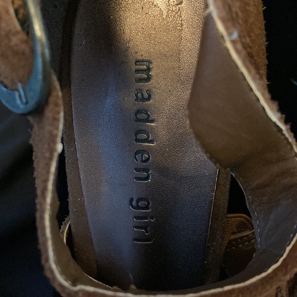 Brown suede sandals. worn once in the house only. - Picture 6 of 7